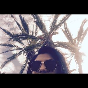 Meet your Posher, Saveen